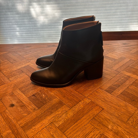 Nisolo Dari Boot, 7.5, Black, lightly used - Picture 6 of 12